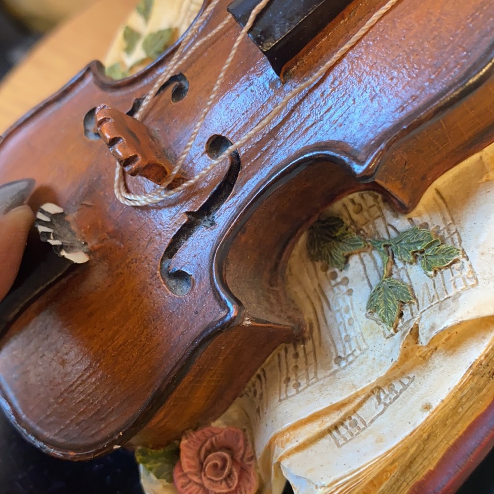 Victorian Musical Instrument Bookends - Picture 6 of 6